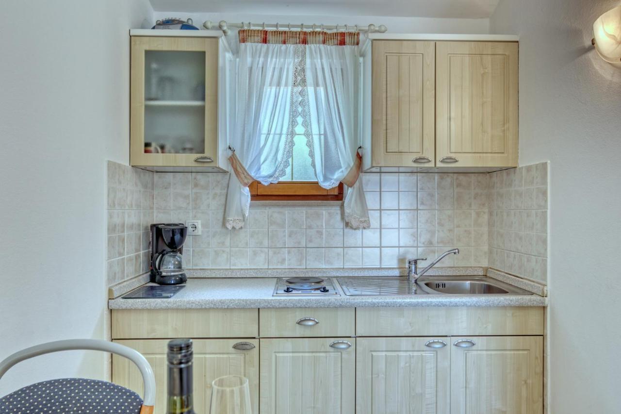 Apartmets Slavica 1644 Banjole Esterno foto