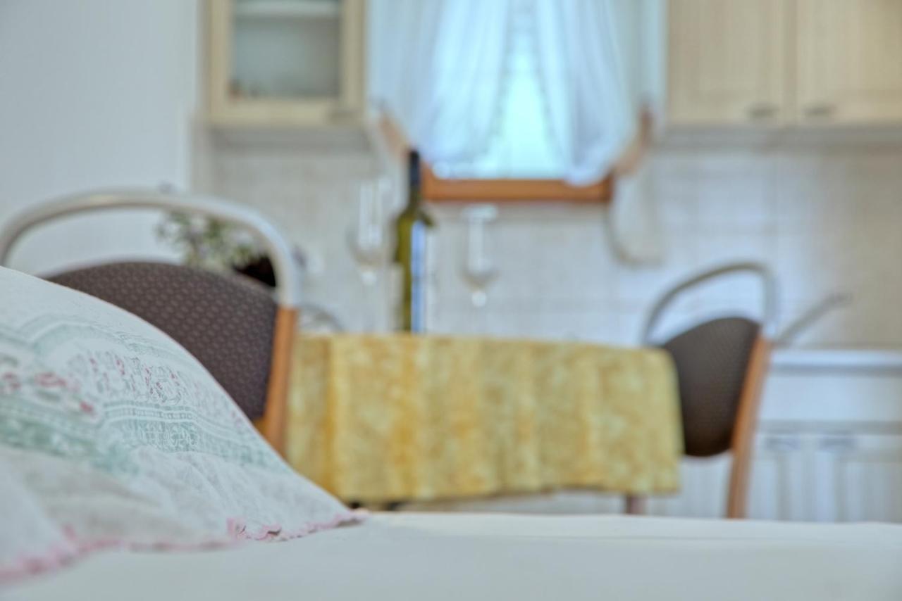 Apartmets Slavica 1644 Banjole Esterno foto