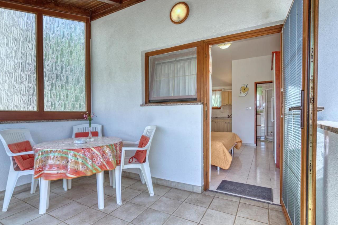 Apartmets Slavica 1644 Banjole Esterno foto