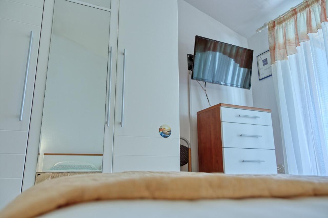 Apartmets Slavica 1644 Banjole Esterno foto